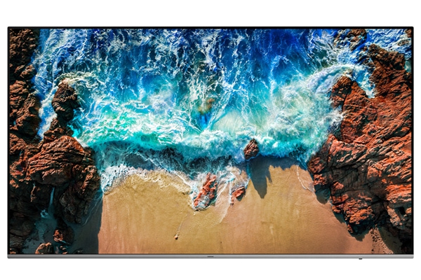 Monitor Led 82" 4K con Player Tizen 4.0 QE82N